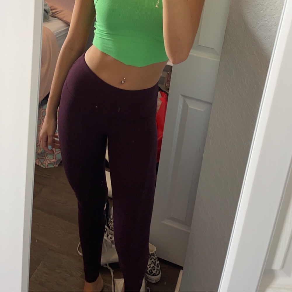 GARAGE BURGUNDY LEGGINGS, never worn!